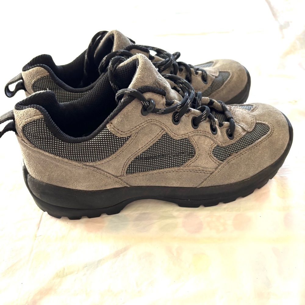 Land's End Black & Gray Trail Trekker Shoes SZ 7 Worn 1X Indoors - Picture 2 of 14